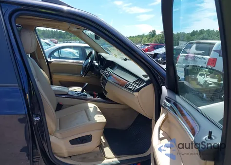 2009 BMW X5 xDrive30I z USA, uszkodzony, nr VIN 5UXFE43519L272111